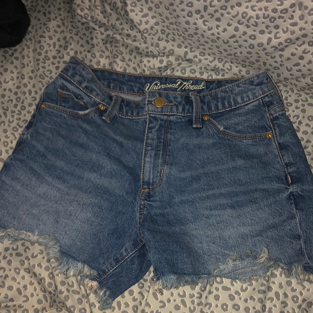 high waisted mom/boyfriend short